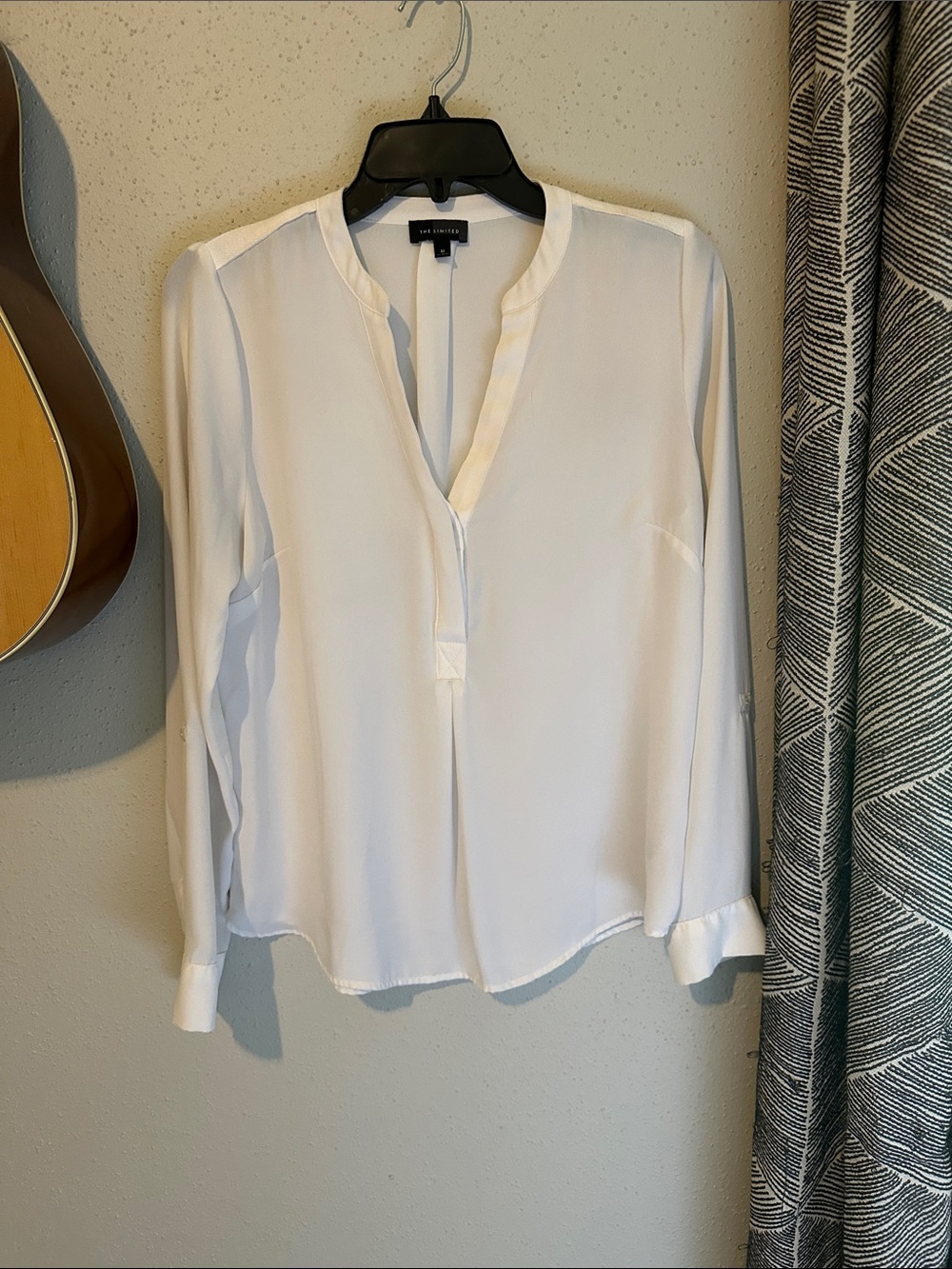 The Limited White Split-Neck Long Sleeve Blouse